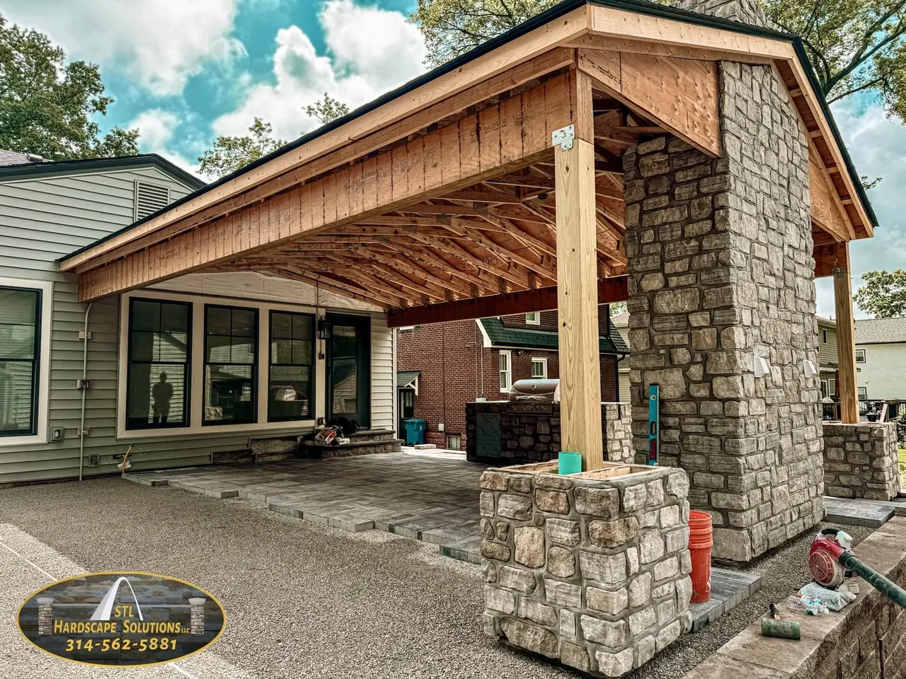 Washington Missouri Outdoor Fireplace and Patio